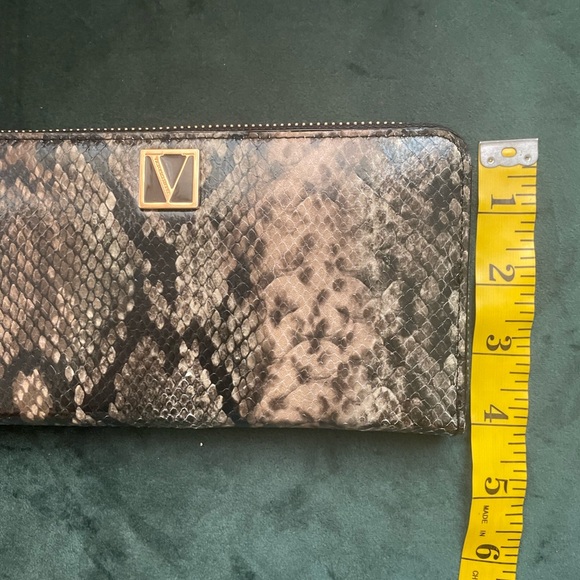 Victoria’s Secret snakeskin backpack & wallet set - Picture 15 of 16
